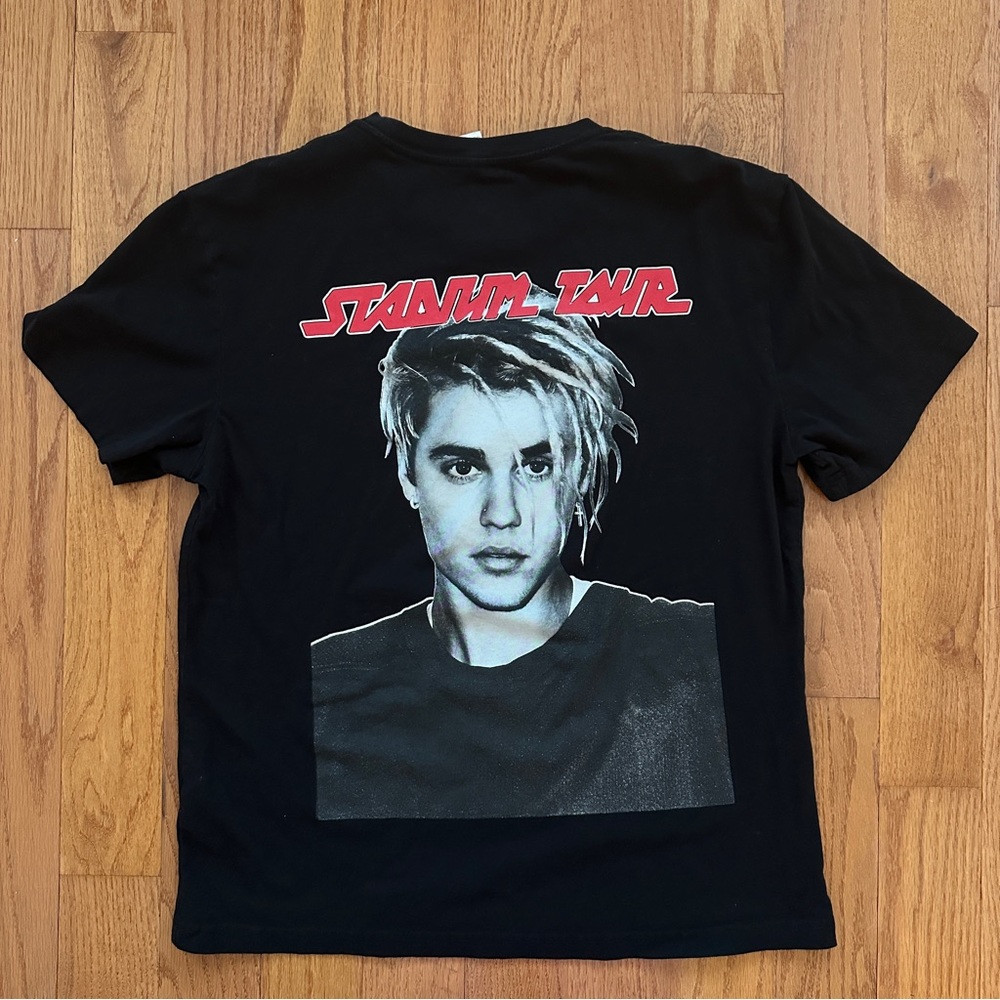 H&M Justin Bieber Stadium Tour Team Graphic T-shirt - Medium